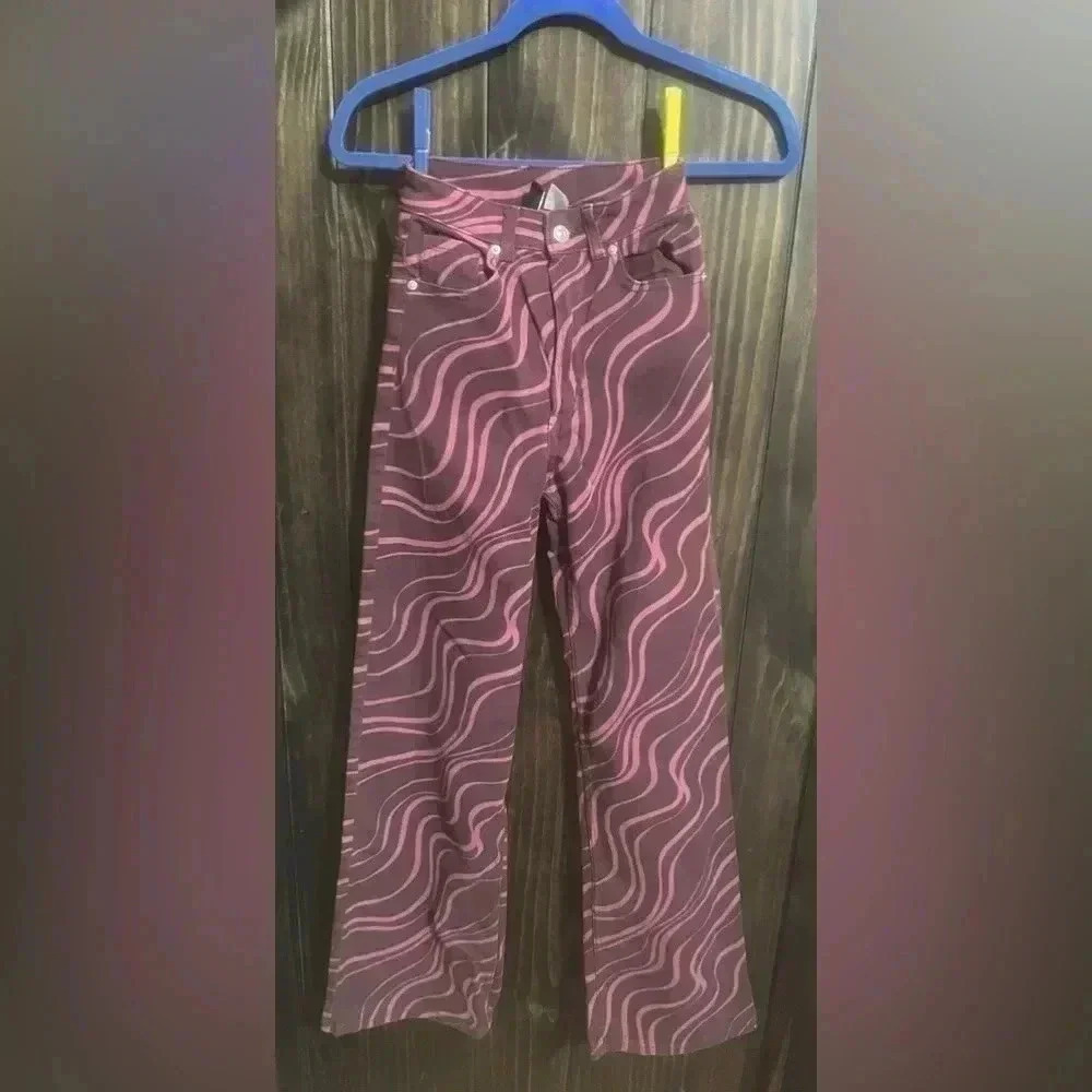 Funky Patterned Wide-Leg H&M Jeans. Size:2 - Picture 3 of 6